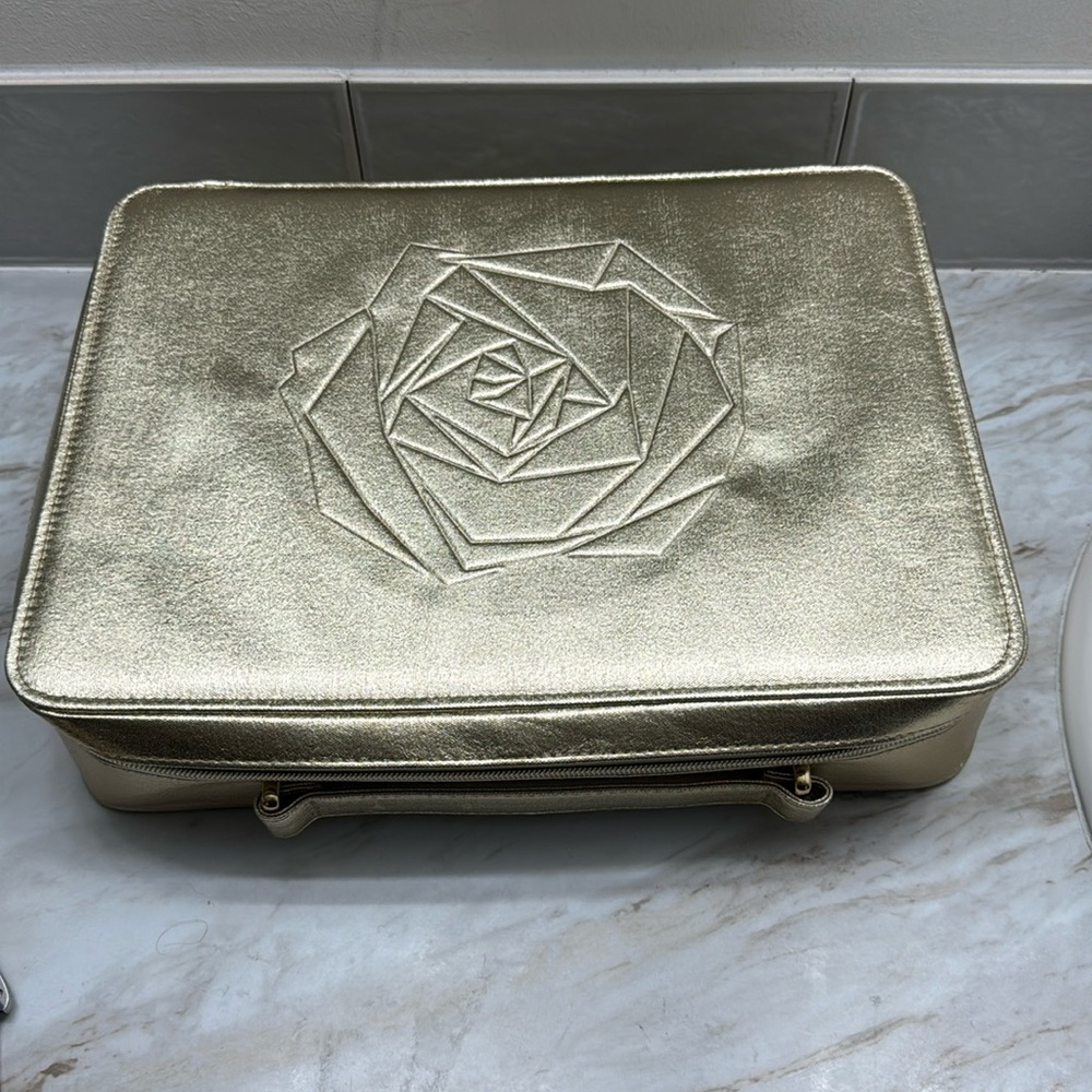 Lancôme Gold Travel Case Limited Edition empty‎